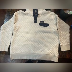 Woman’s Patagonia Quilted Pull Over